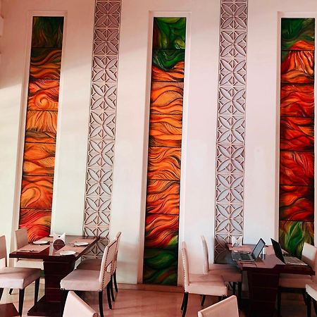 The Galgotias Hotel Gurugram Gurgaon Exterior foto